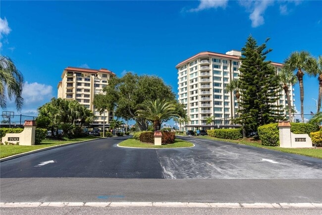 Building Photo - 700 Island Way Unit 501