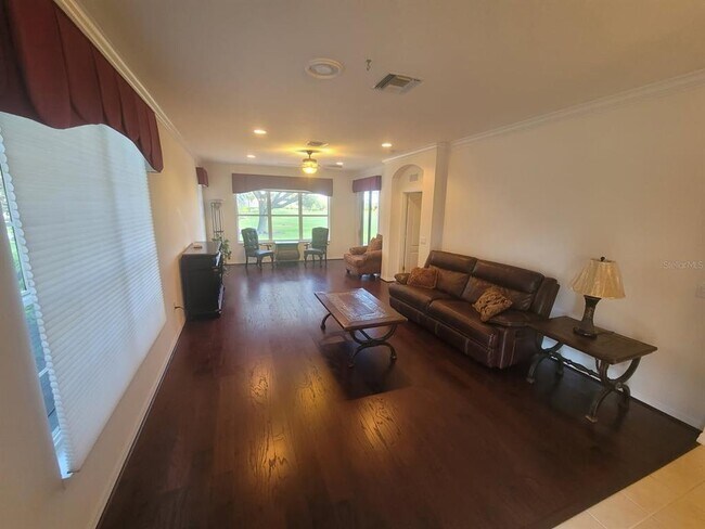 Photo - 4665 Whispering Oaks Dr