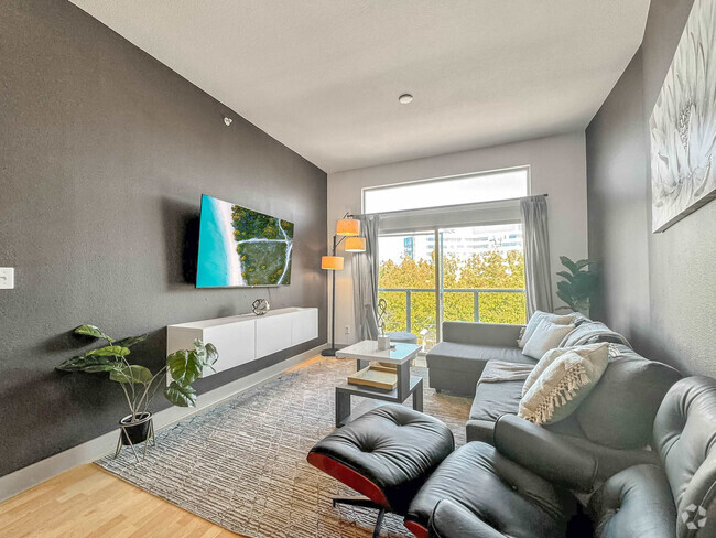 Building Photo - 310 N Malcolm X Blvd Unit ID1224128P Rental