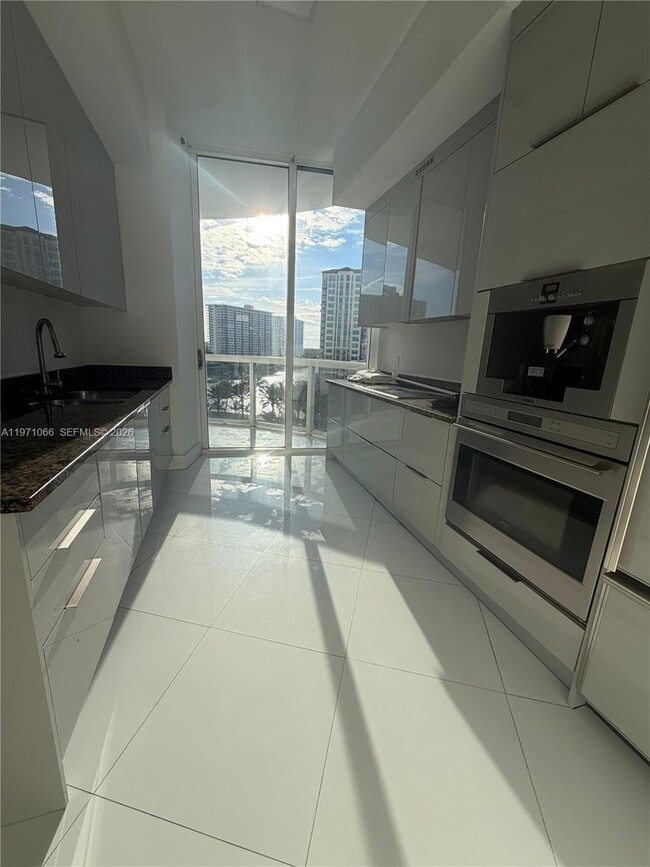 Photo - 15901 Collins Ave Unit 505