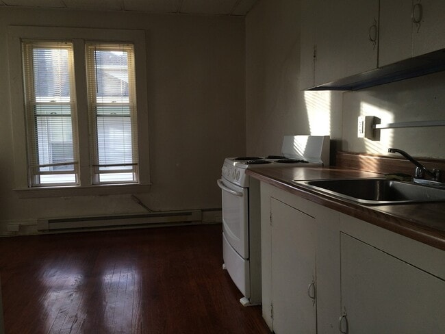 Photo - 1064 Park St Unit 3F