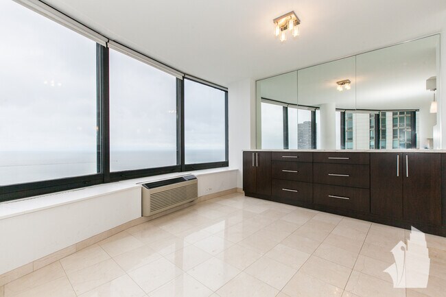 Photo - 155 N Harbor Dr Unit 003708