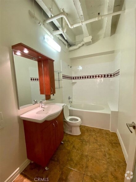 Building Photo - 312 W 5th St Unit 1011 Rental