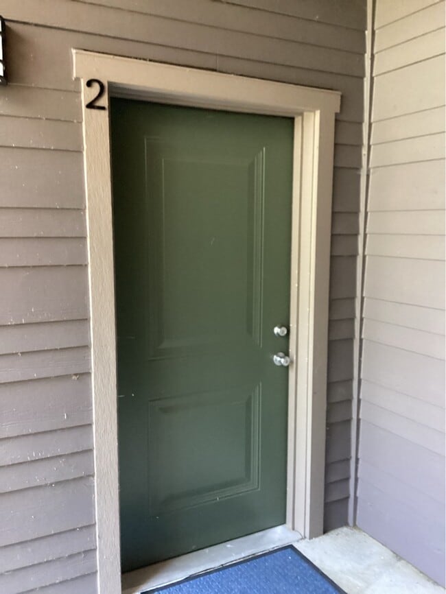 Photo - 2950 SW Coho St