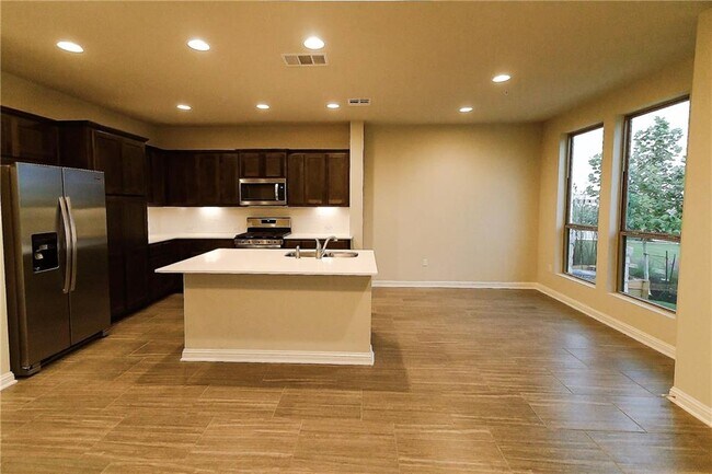Photo - 6814 E Riverside Dr