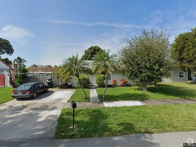 Building Photo - 20630 SW 119th Ct Rental