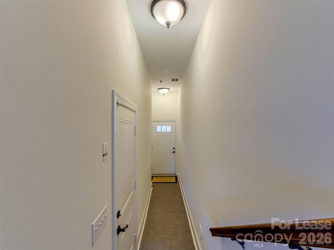 Photo - 100 N Laurel Ave Unit 103