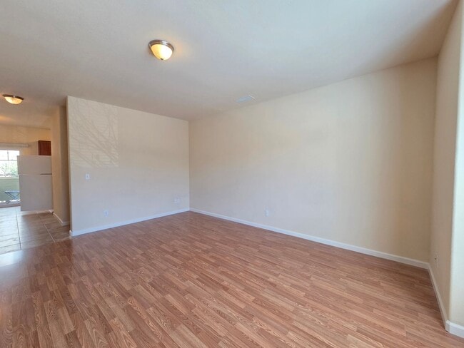 Photo - 3 Bedroom 2.5 Bath Close to UNR!