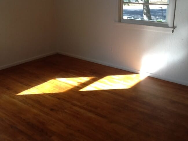 Photo - 3471 Stauss Ave