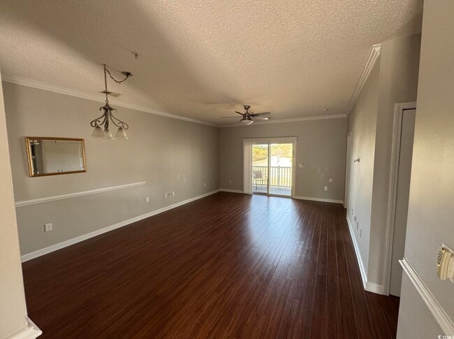 Photo - 600 Heathrow Dr