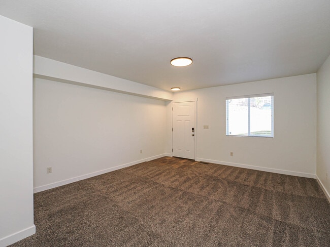 Photo - 14436 S Ferndale Way