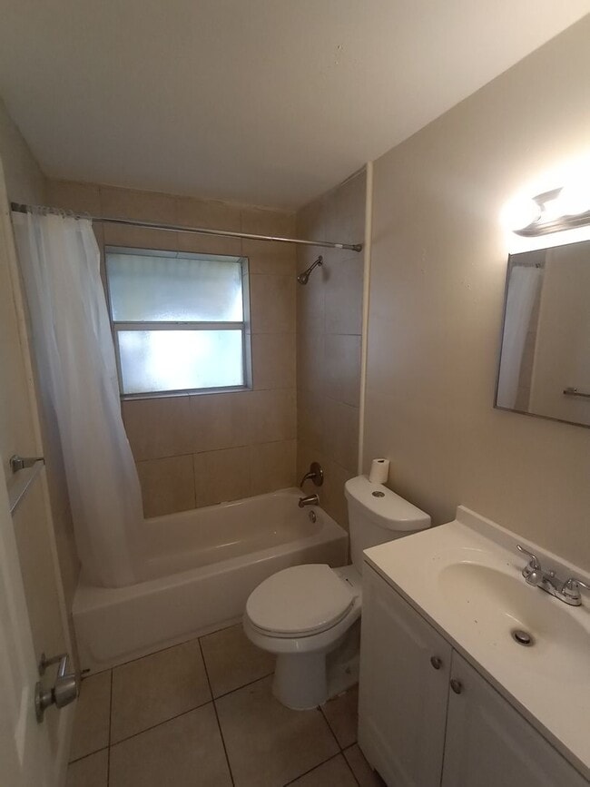 Photo - 2/1 Apartment for rent. Delray Beach