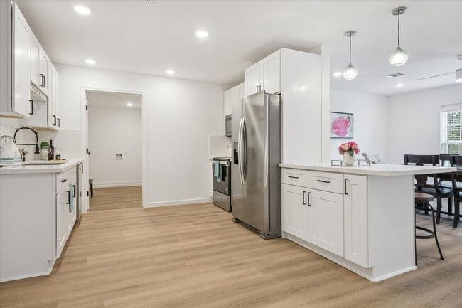 Photo - 9206 St Lo Rd