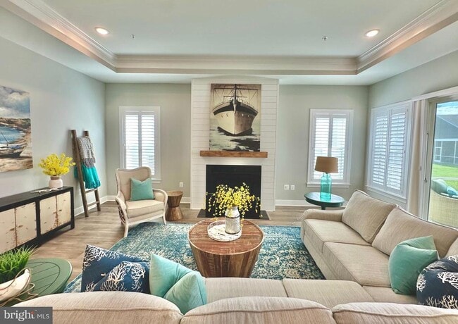 Photo - 137 Warbler Wy