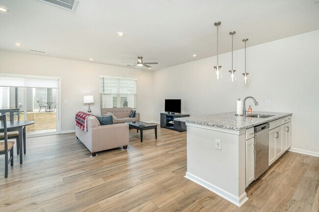 Photo - 2219 Endeavor Run