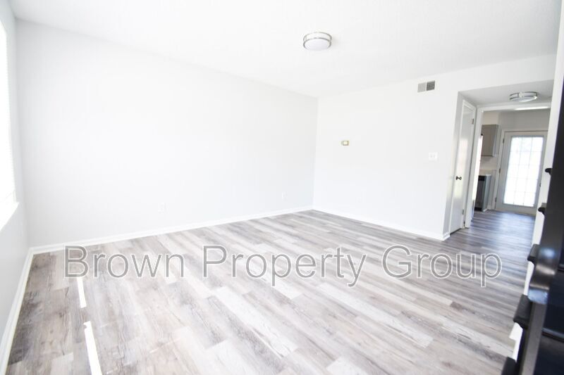 Photo - 2113 Grand Prix Dr