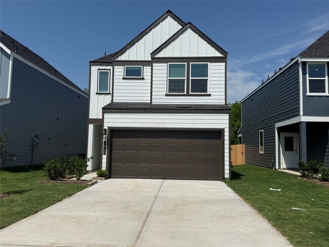 Photo - 1910 Olivos St