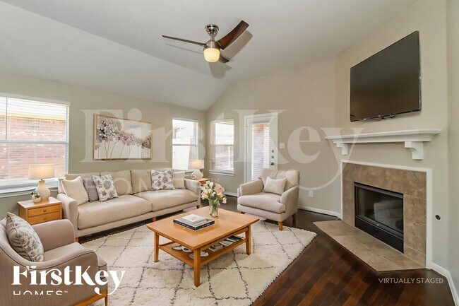 Photo - 2341 Aurora Dr