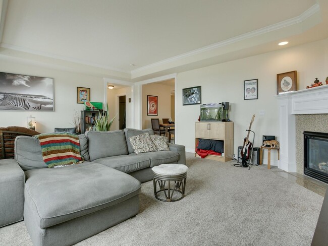 Photo - 1647 NE Market Dr