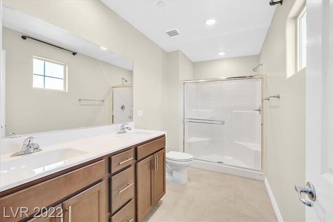 Photo - 366 Rosefinch St