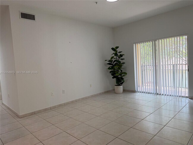 Photo - 7200 NW 114th Ave Unit 307