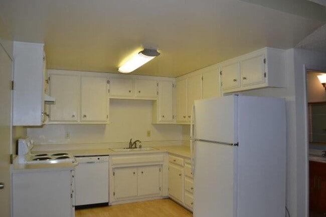 Photo - Scripps Drive Duplex Unit 537