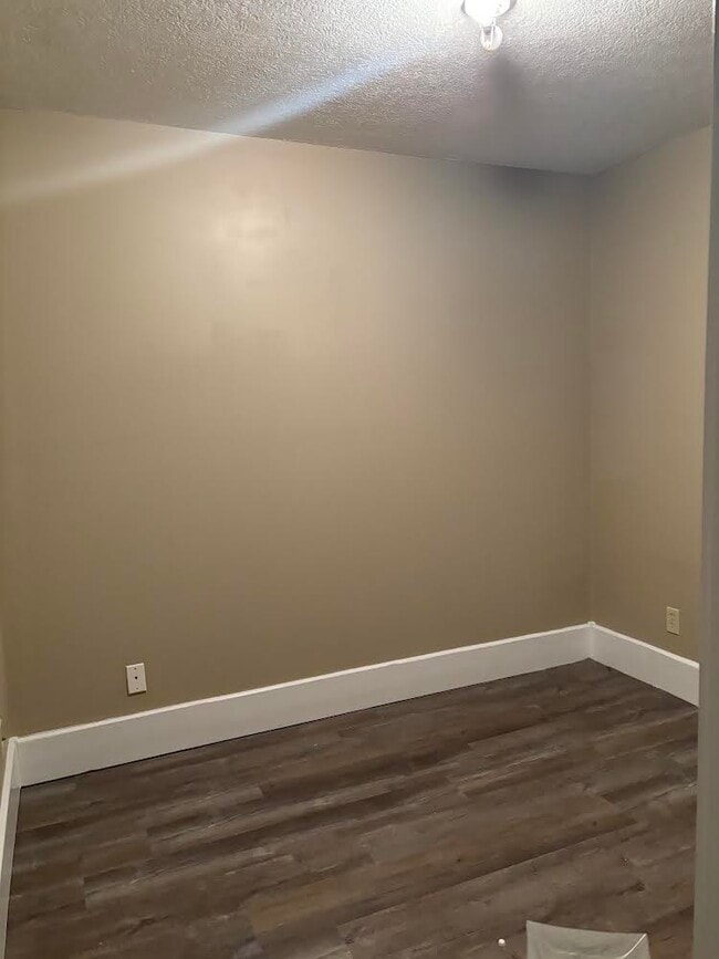 Photo - 115 W Main St Unit 115 W Main St Apt D