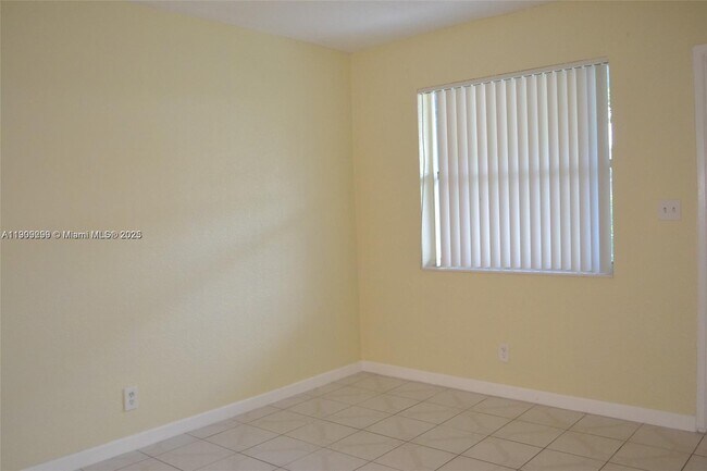 Photo - 112 SW 19th Ave Unit 1-2