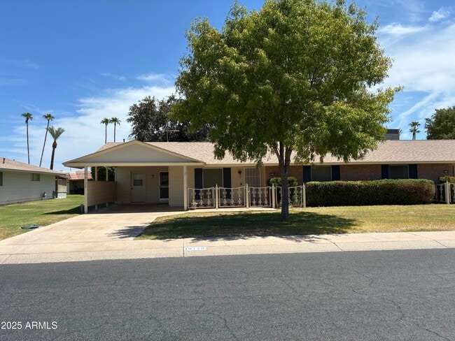 Building Photo - 10120 W Kingswood Cir Rental