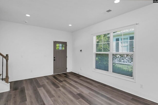 Photo - 2035 Rosewood Dr