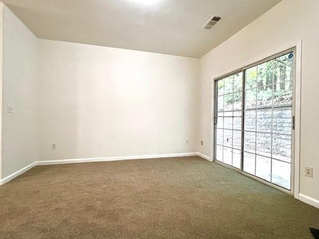 Photo - 895 Redwood Dr NW