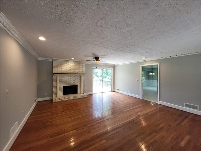 Photo - 4548 Shallowford Rd
