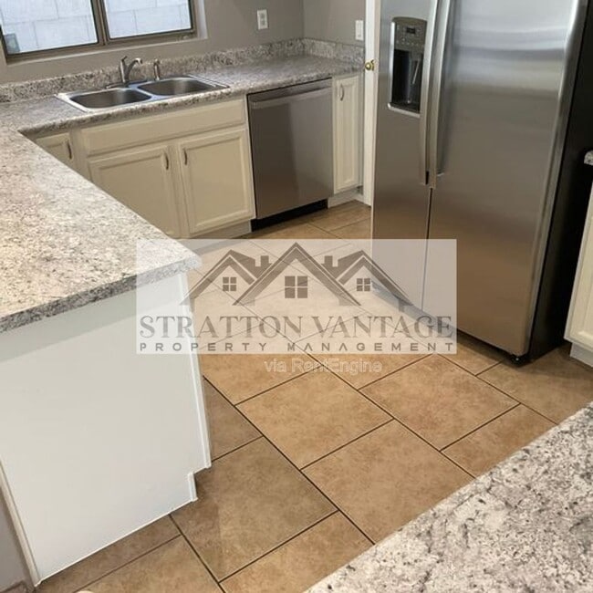 Photo - 10646 W Alvarado Rd