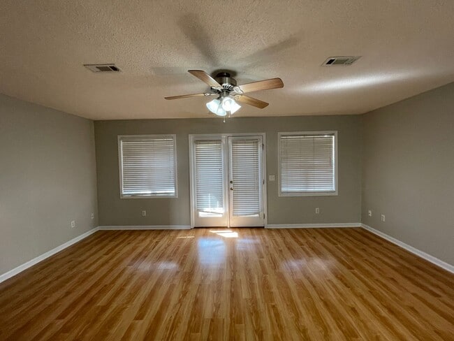 Photo - Foxhill Commons - 12 Month Minimal Lease! ...