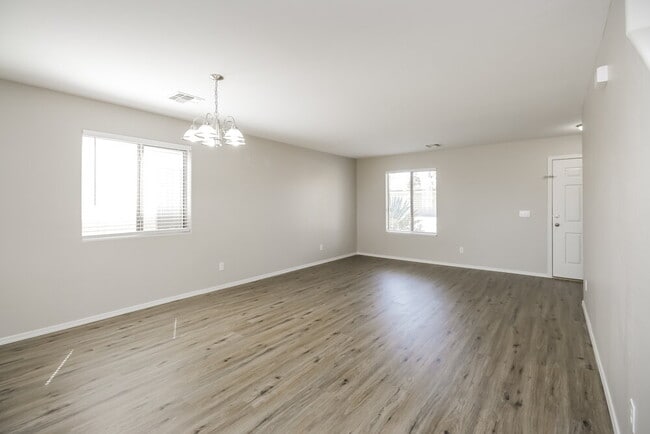 Photo - 2552 E Meadow Lark Way