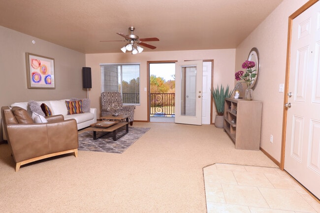 Photo - Stone Pointe Apartments