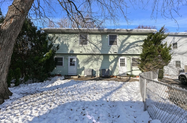 Entrada privada trasera - 7919 W Norwich Ave Unidad 7921