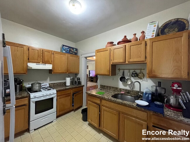 Photo - 86 Maple St Unit 1