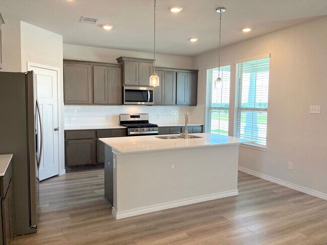 Photo - Gorgeous 3 bed 2.5 home in Town Lake Park!