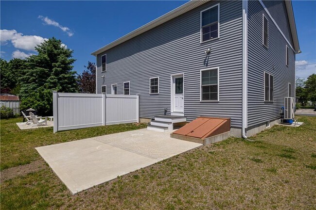 Photo - 8 Batcheller Ave