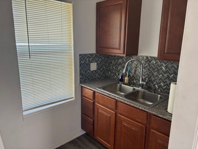 Photo - 1840-1842 NW 12th St Unit 1842 NW 12th St - Top
