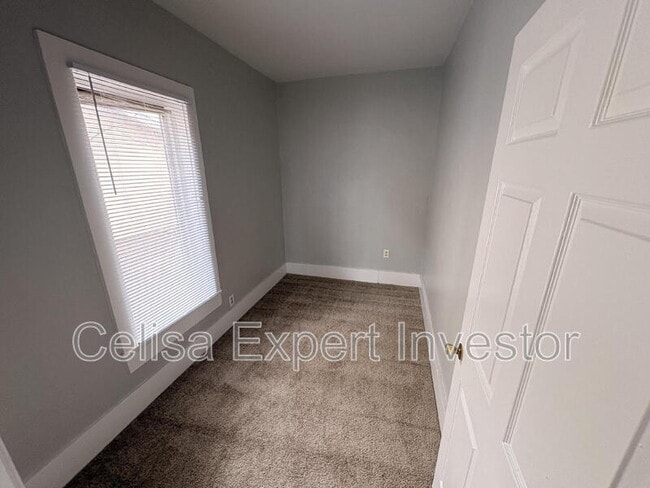 Photo - 2719 Indiana Ave