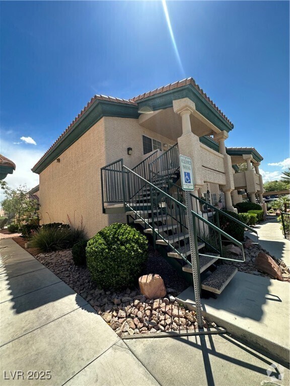 Building Photo - 8410 Eldora Ave Unit 2037 Rental