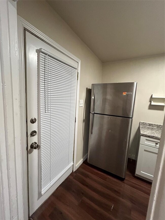 Photo - 914 Gene Johnson St