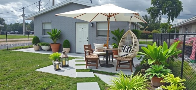 Building Photo - 815 Foster Rd Unit 1-2