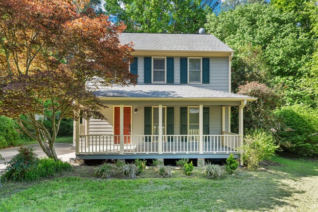 Adorable 3 BD/2.5 BA Hillsborough Home! - Adorable 3 BD/2.5 BA Hillsborough Home!