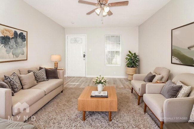 Photo - 1914 Roslyn St