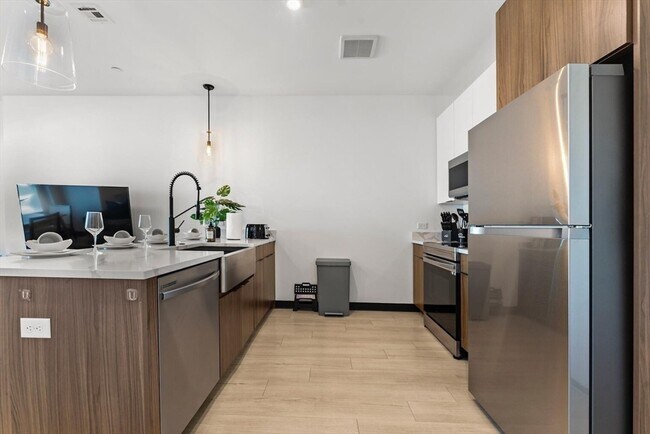 Photo - 600 Broadway Unidad 601