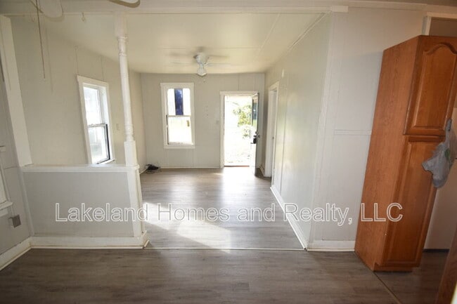 Photo - 4056 Orange Ave SE
