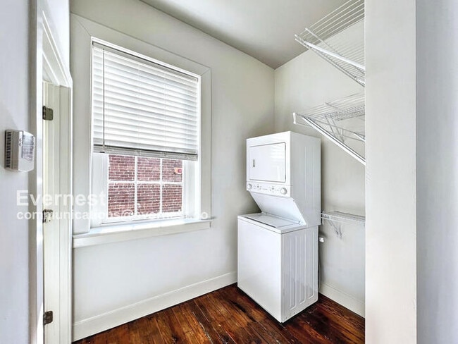 Photo - 17 W Main St Unit 203